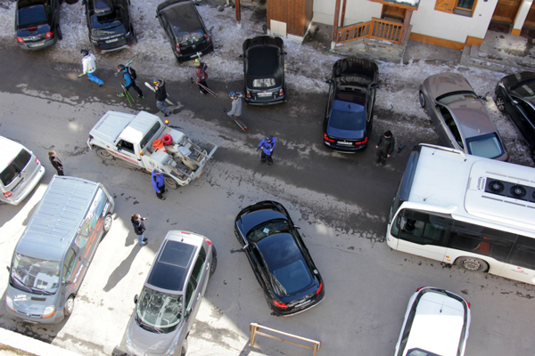 Car being towed away by the Municipal Police, Val Thorens