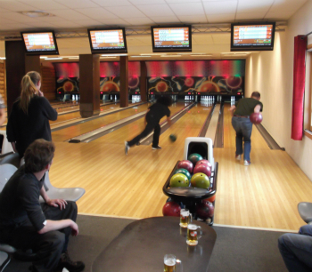 Val Thorens activities, ten pin bowling in Val Thorens, at Le Bowling