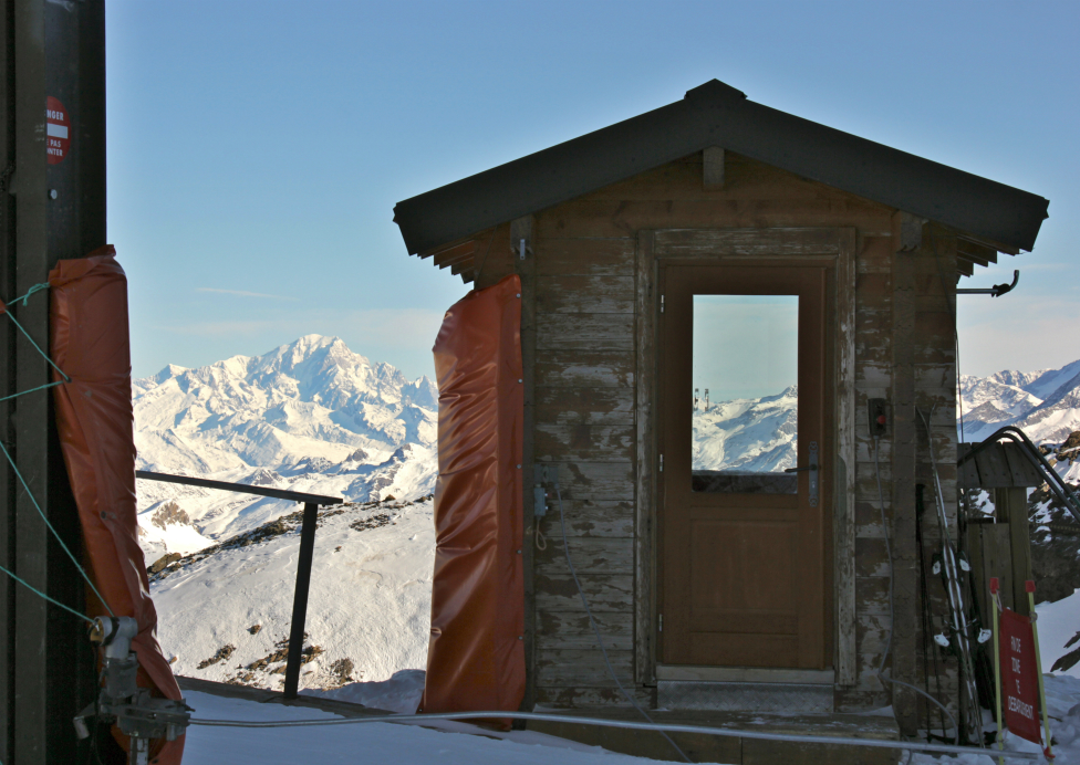 Glacier hut and Mont Blanc