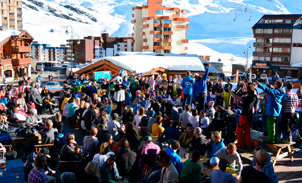Apres-ski at Favela, Val Thorens