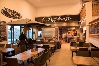Pizzburger...not a Valentine's Day venue! Pizzburger, Val Thorens restaurant