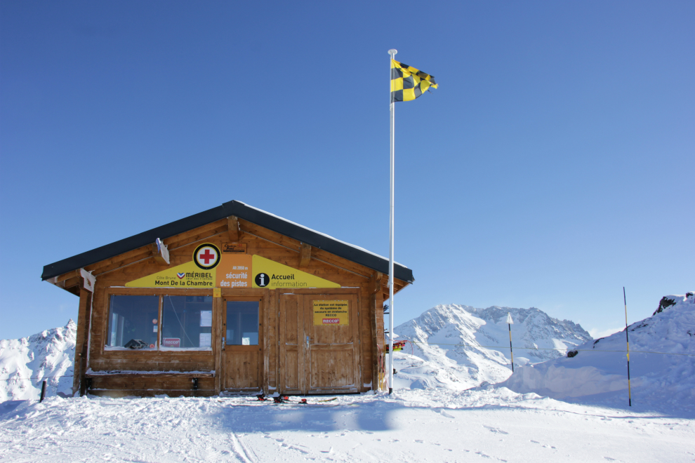 Ski patrol hut, Mont de la Chambre