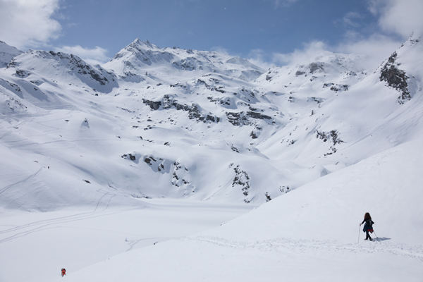 Snowshoe walk in the Lac du Lou