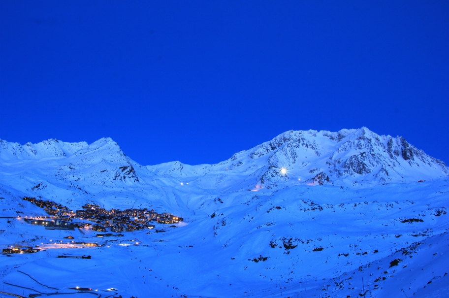 Val Thorens & Aiguille de Péclet, evening